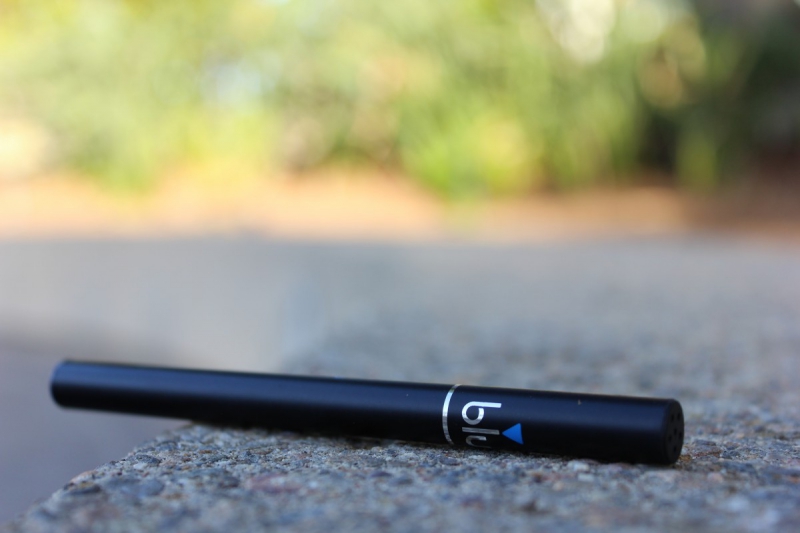boutique-VALBONNE-min_e_cigarette_vaping_blu_cigs_blu_electronic_cigarette_tobacco_cigarette_smoke-637061